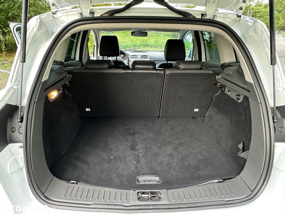 Ford Kuga - 25