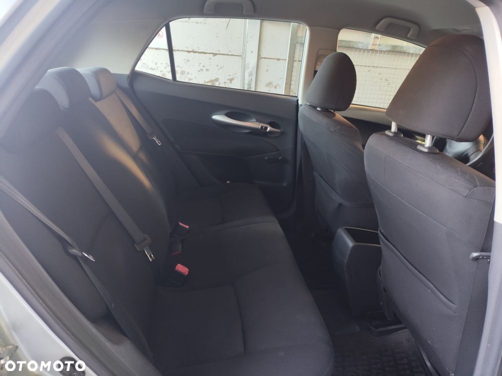 Toyota Auris 1.33 VVT-i Terra - 12