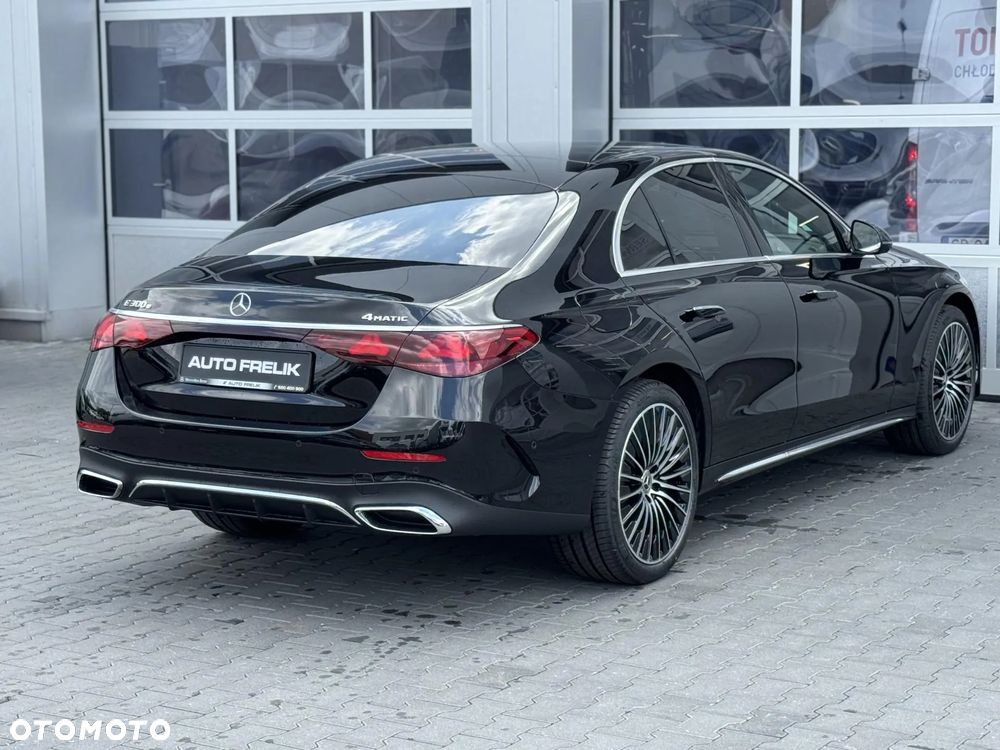 Mercedes-Benz Klasa E 300 PHEV 4-Matic AMG 9G-Tronic - 8