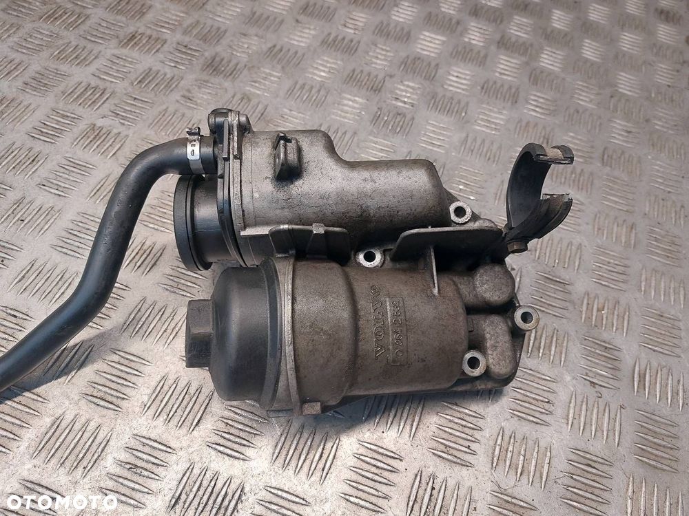 OBUDOWA PODSTAWA FILTRA OLEJU VOLVO S60 I 2.4 D5 08642839 6740273266 - 3