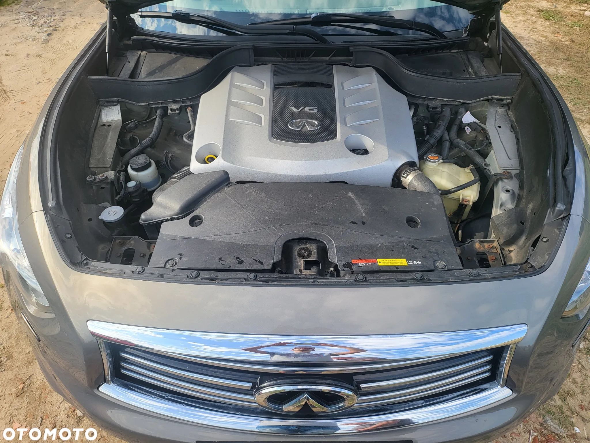 Infiniti QX70 3.0d S Premium - 9