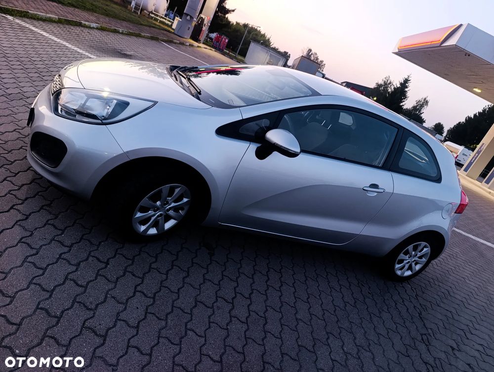 Kia Rio - 7
