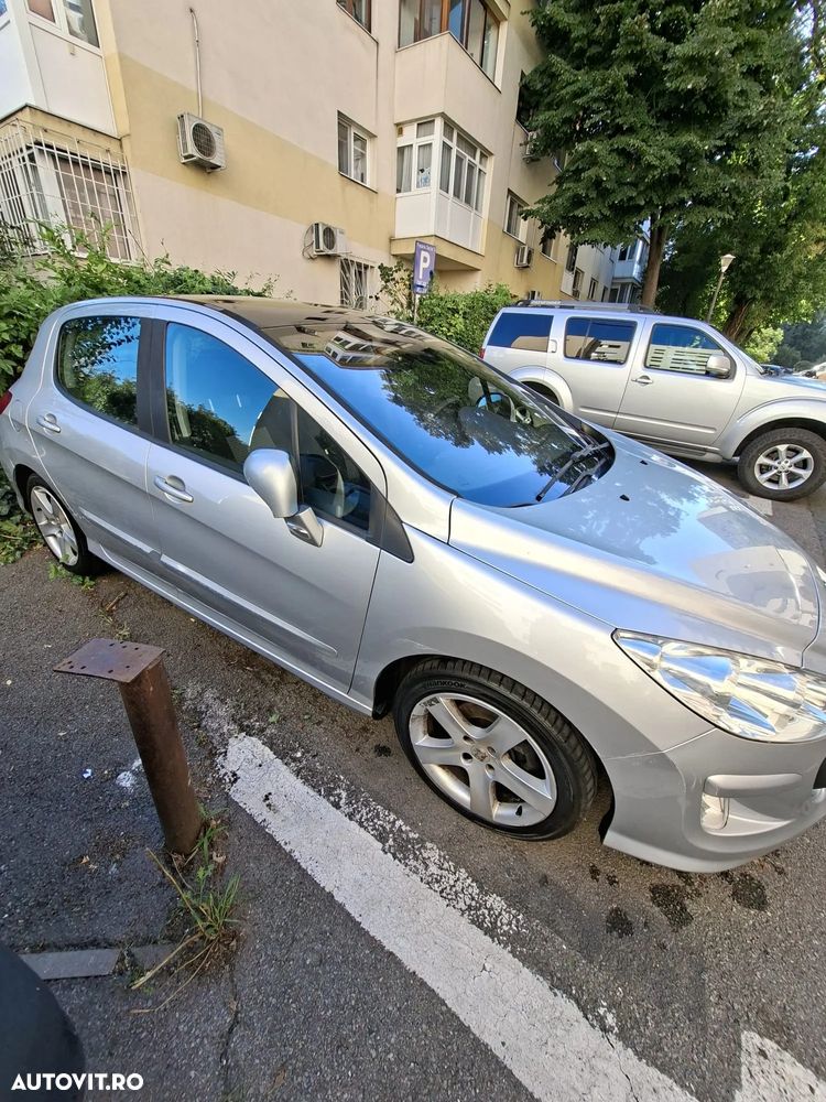 Peugeot 308 1.6E Premium Pack - 2