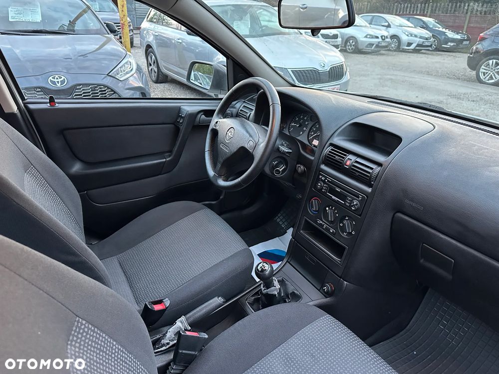 Opel Astra - 16