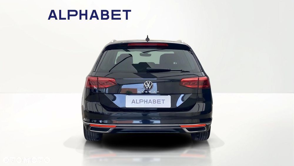 Volkswagen Passat - 4