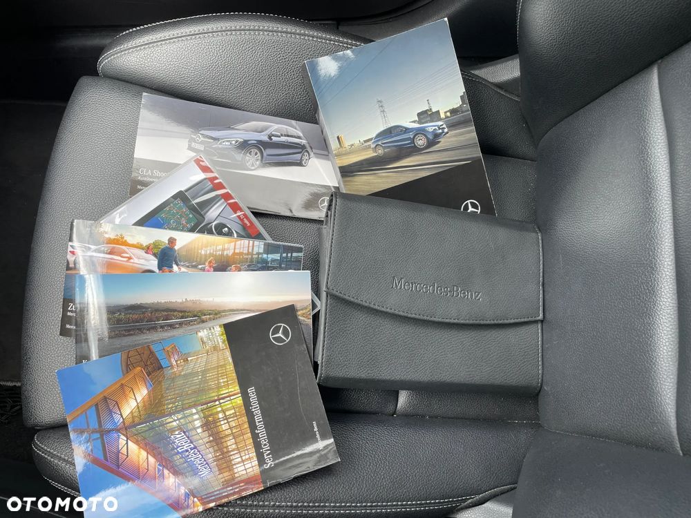 Mercedes-Benz CLA 200 7G-DCT UrbanStyle Edition - 29