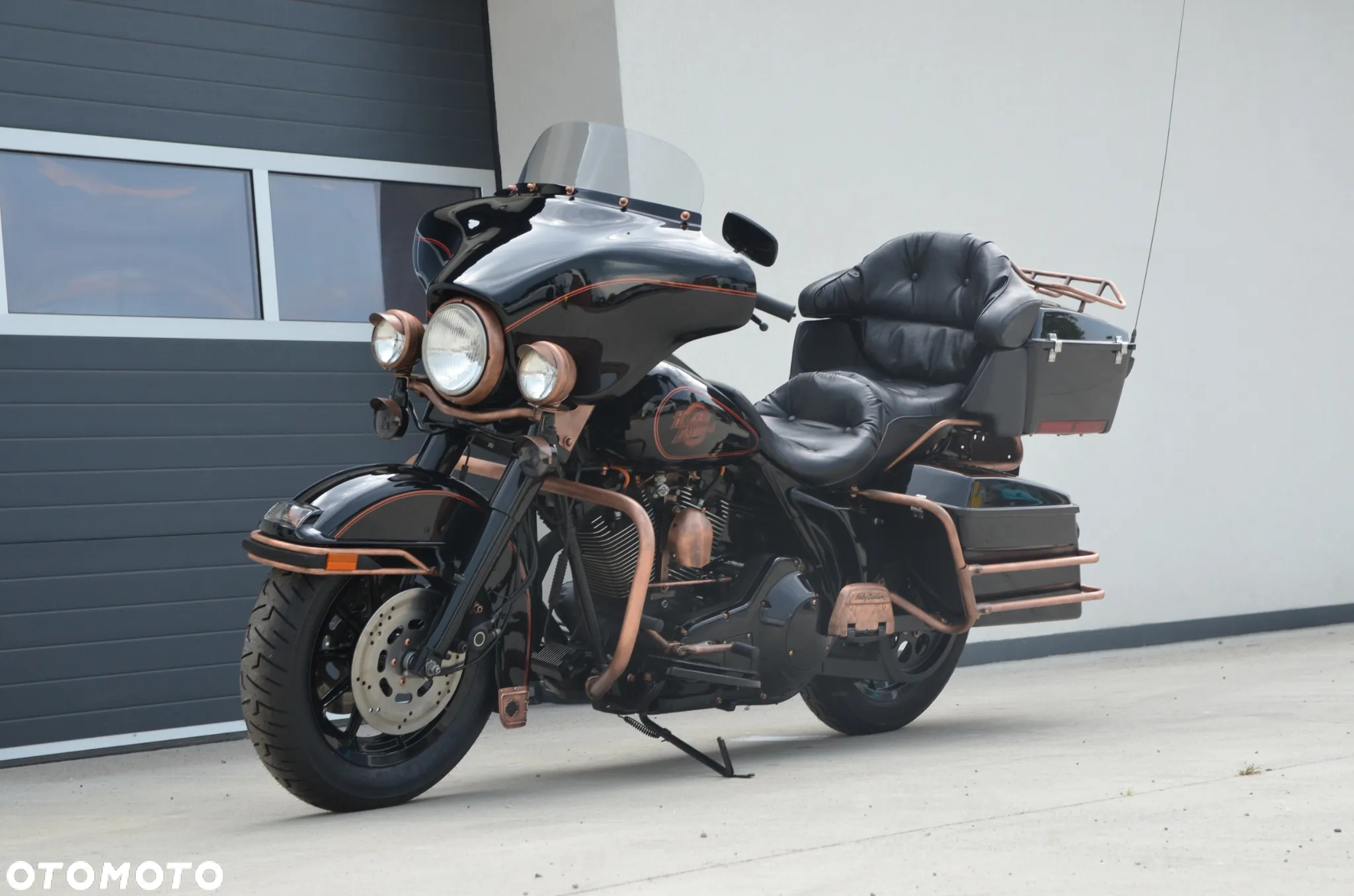 Harley-Davidson FLH Electra Glide - 4