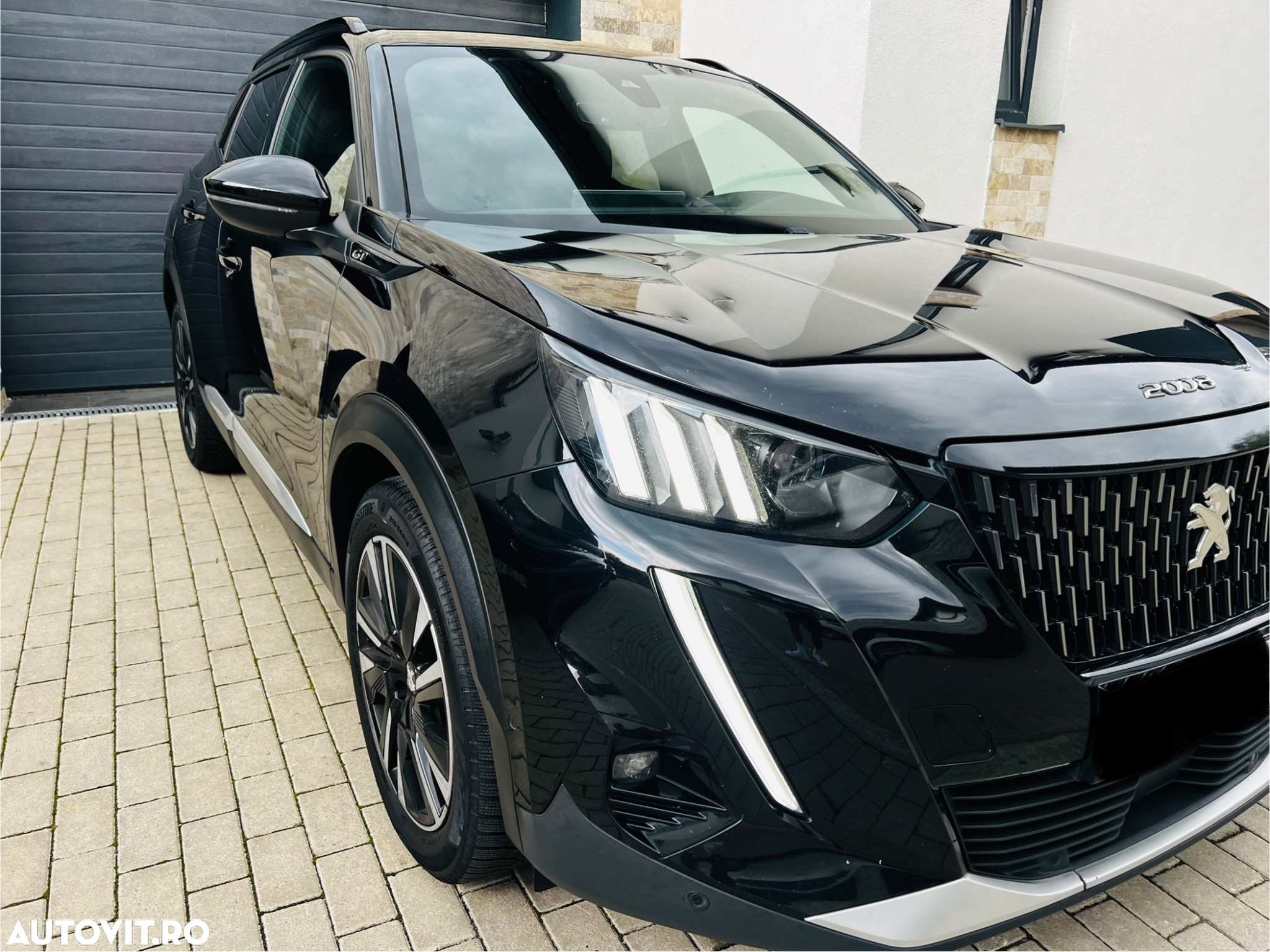 Peugeot 2008 1.5 BlueHDI 130 S&S EAT8 GT - 3