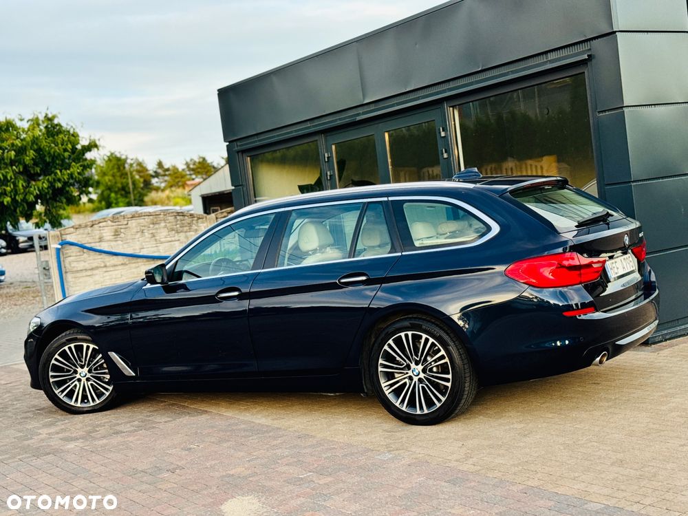 BMW Seria 5 520d Luxury Line sport - 8