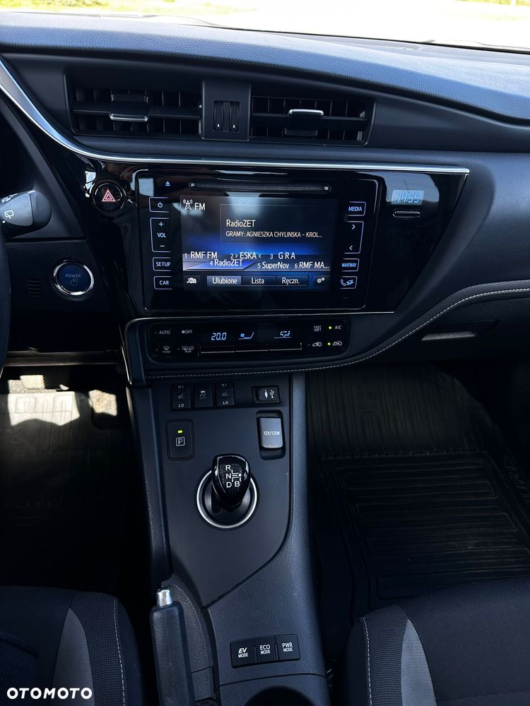 Toyota Auris Hybrid 135 Prestige - 12