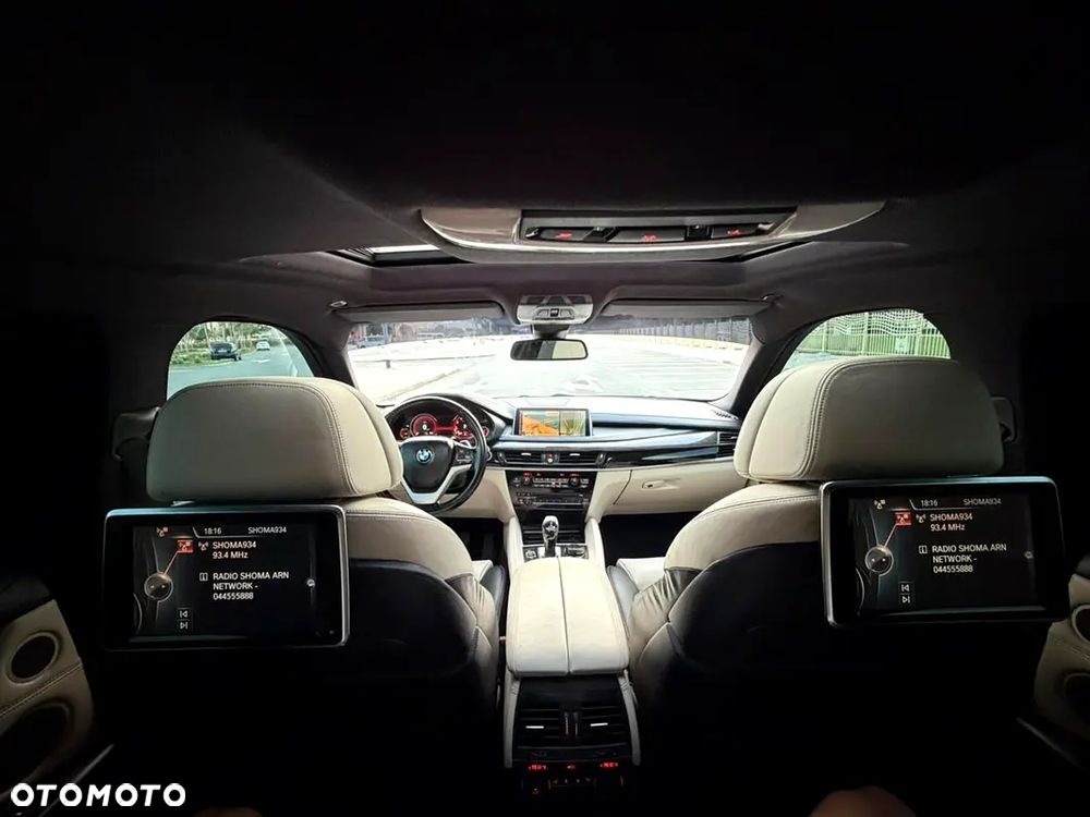 BMW X6 xDrive50i - 12