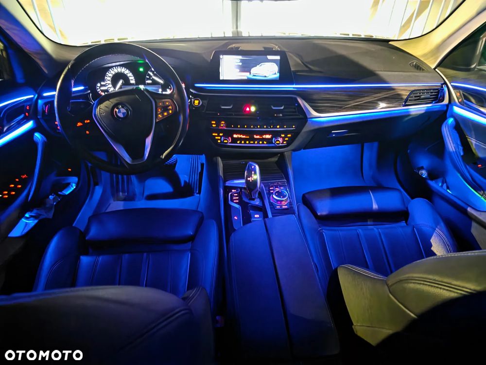 BMW Seria 5 520e Luxury Line - 19