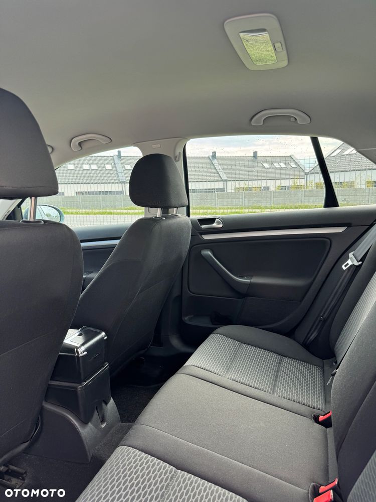 Volkswagen Jetta 1.4 TSI Trendline - 10