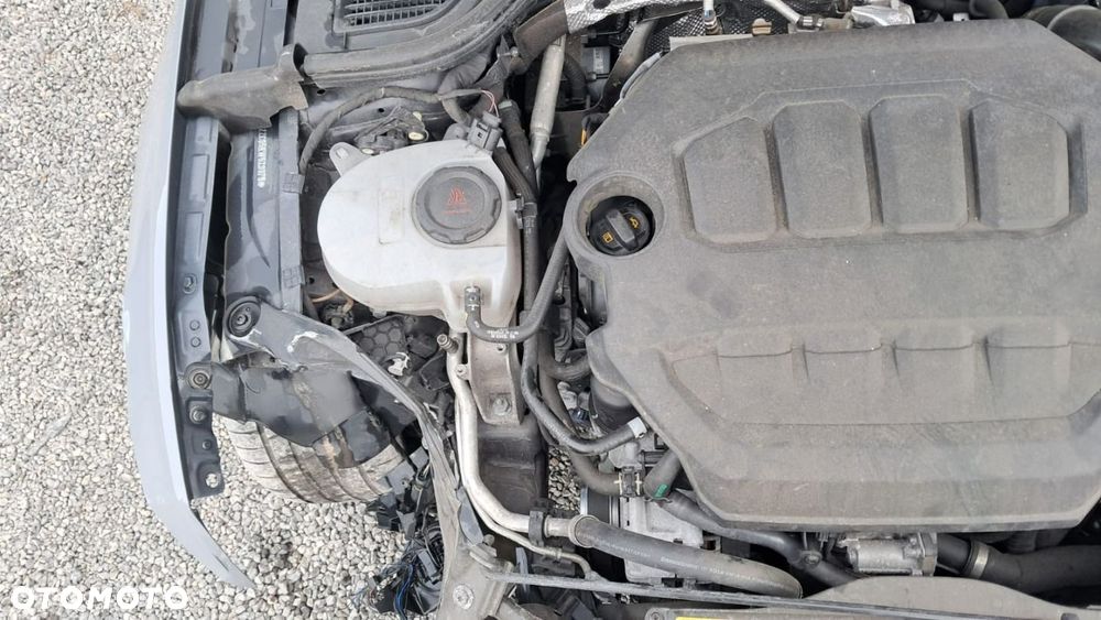 Volkswagen Golf - 27