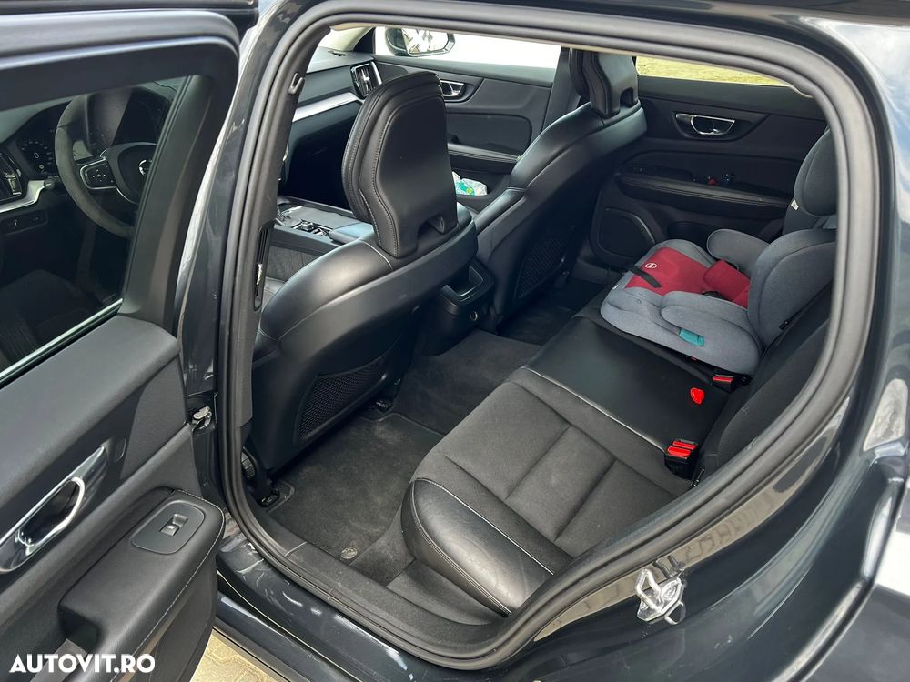 Volvo V60 D3 Geartronic Momentum Pro - 11