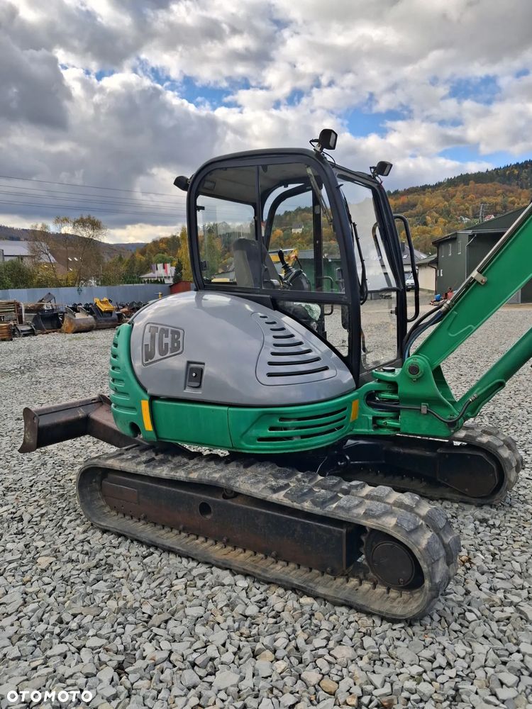 JCB 8052 - 4