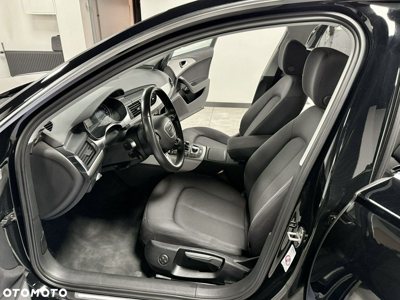 Audi A6 Avant 2.0 TDI Ultra S tronic - 25