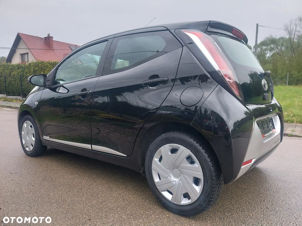 Toyota Aygo x-play Edition-S - 4
