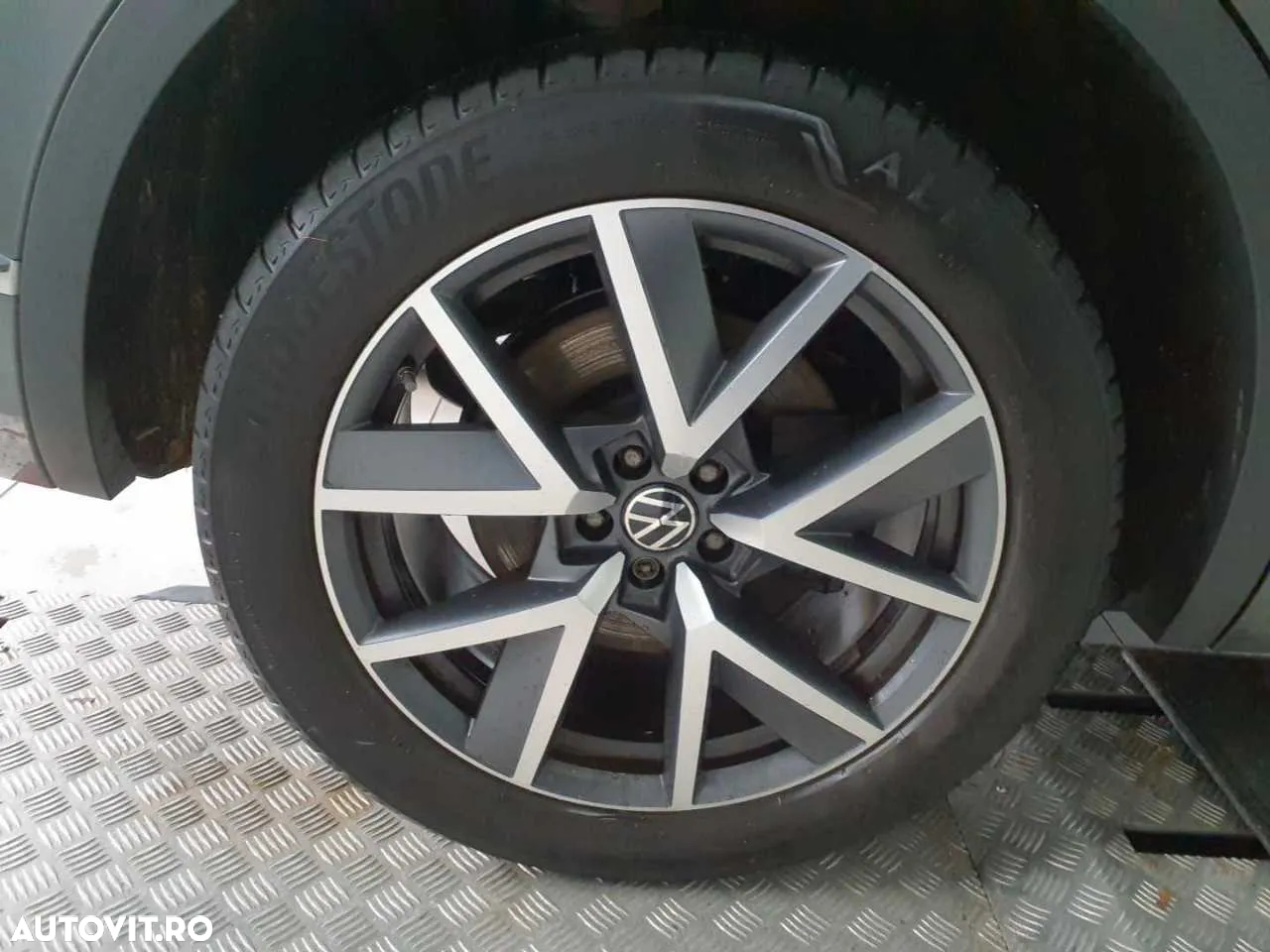 Volkswagen Touareg - 20