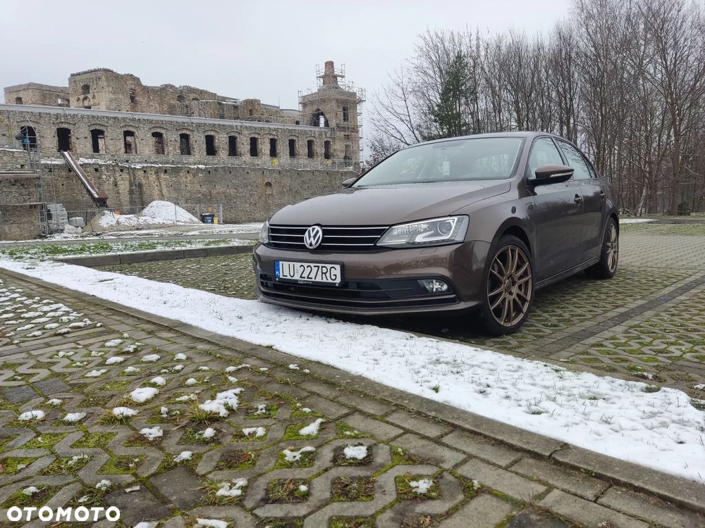 Volkswagen Jetta - 12