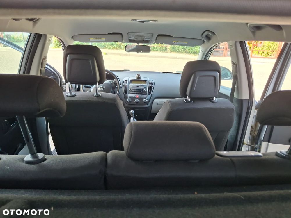 Kia Ceed 1.6 Crdi Comfort - 32