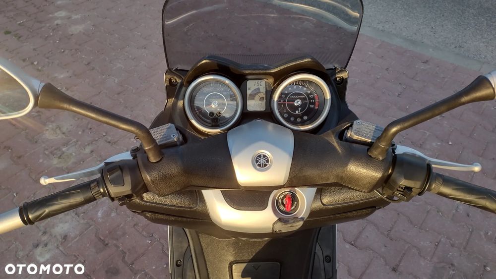 Yamaha X-max - 6