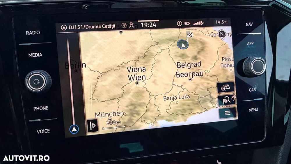 Volkswagen Passat 2.0 TDI DSG Highline - 21