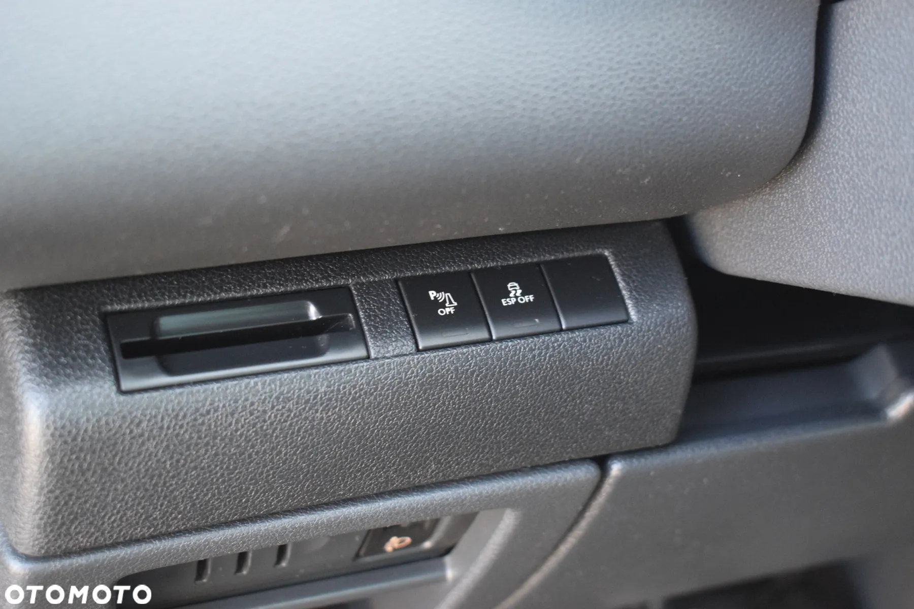 Peugeot 3008 1.6 HDi Premium - 23