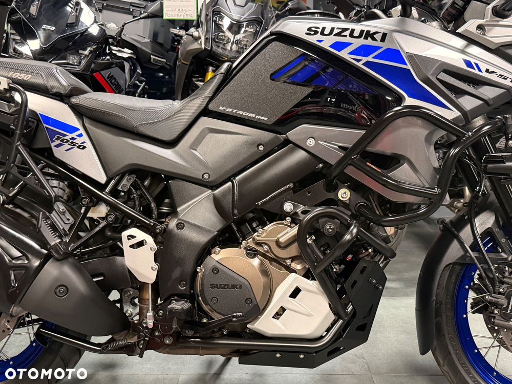Suzuki V-STROM - 8
