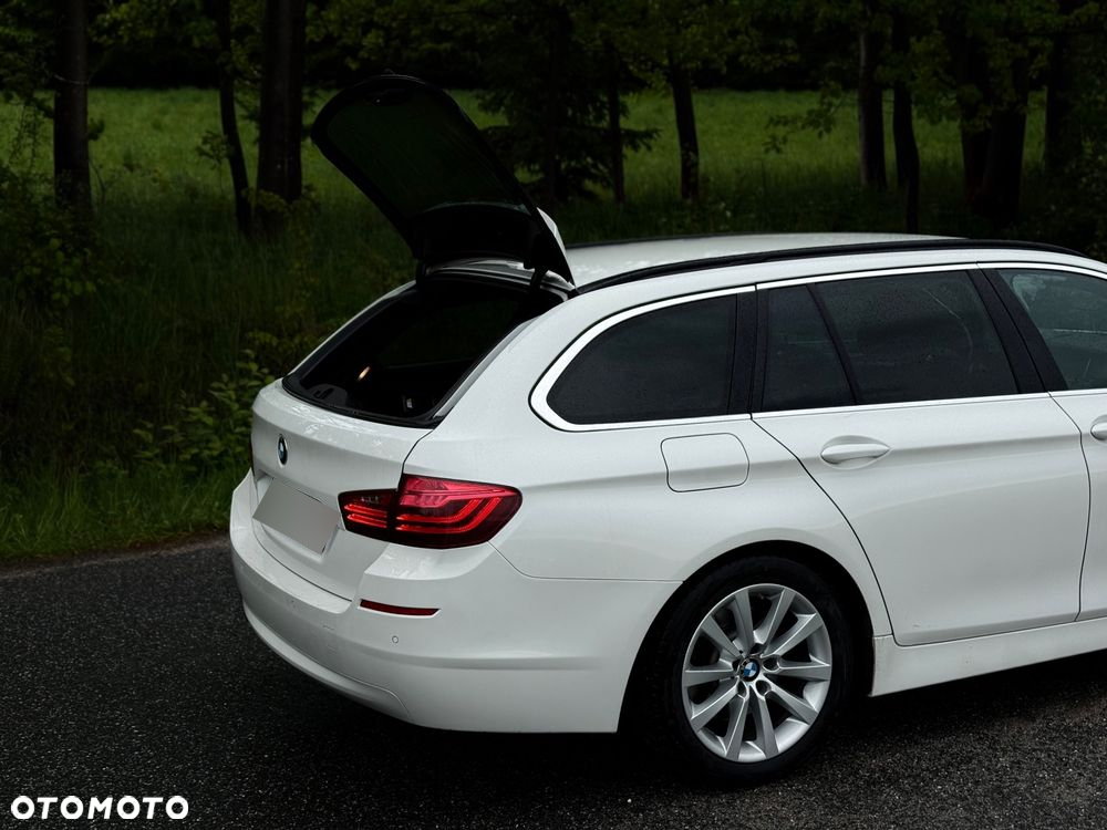 BMW Seria 5 528i - 7