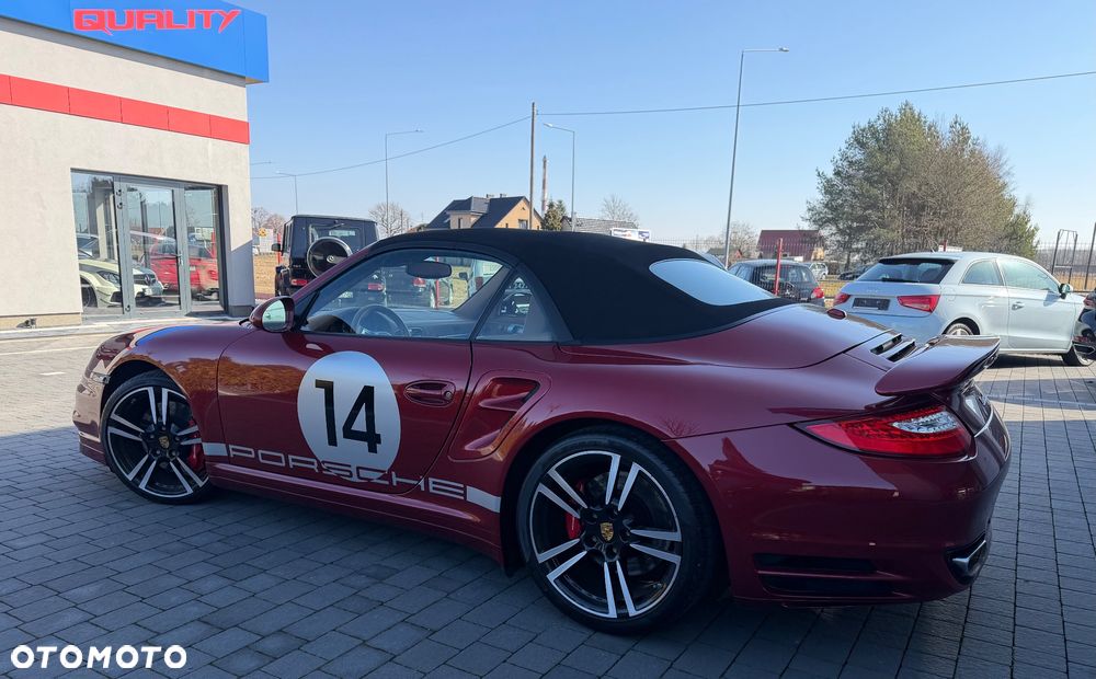 Porsche 911 - 16