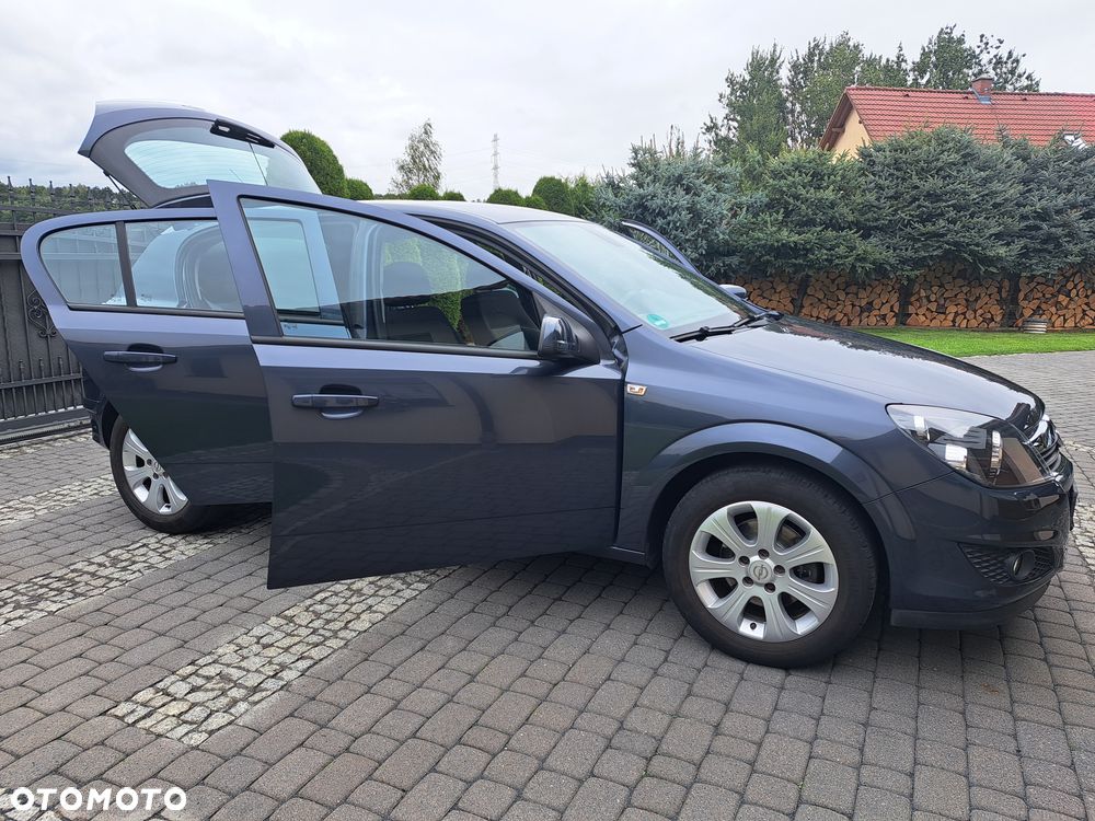 Opel Astra 1.6 Design Edition - 29
