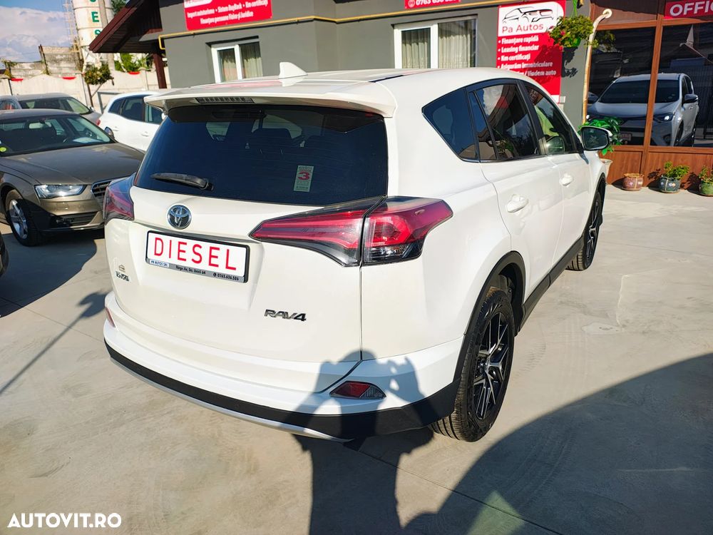 Toyota RAV4 2.0 D-4D 4x2 Start-Stop Executive - 24