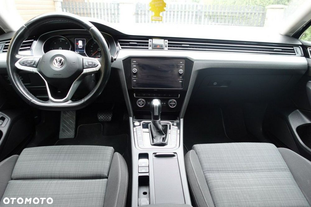 Volkswagen Passat - 15