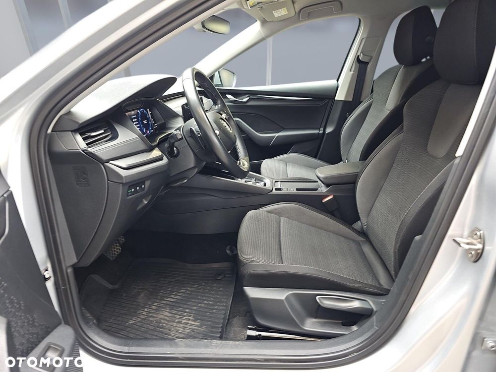Skoda Octavia 2.0 TDI Ambition DSG - 9