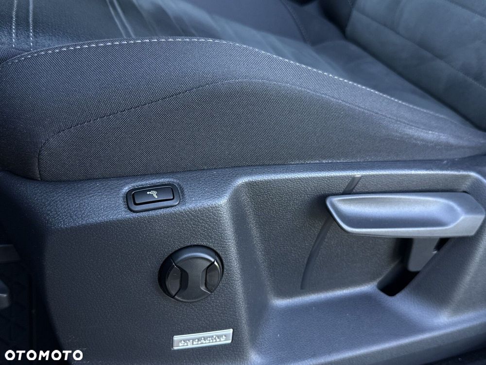Volkswagen Touran 1.5 TSI EVO Highline - 12