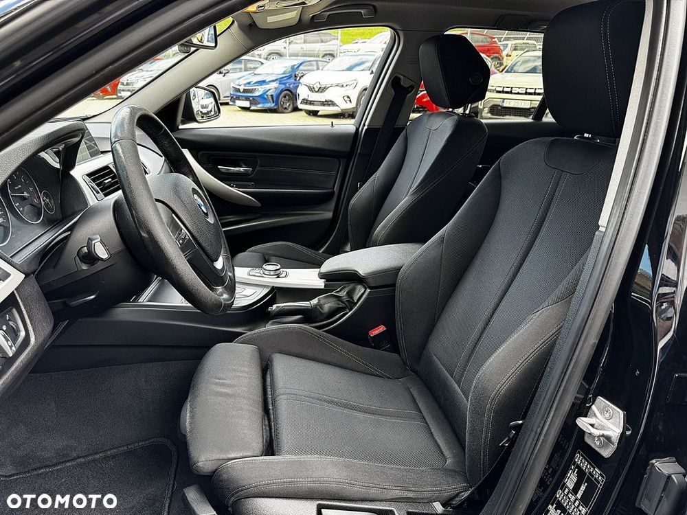 BMW Seria 3 318d - 12