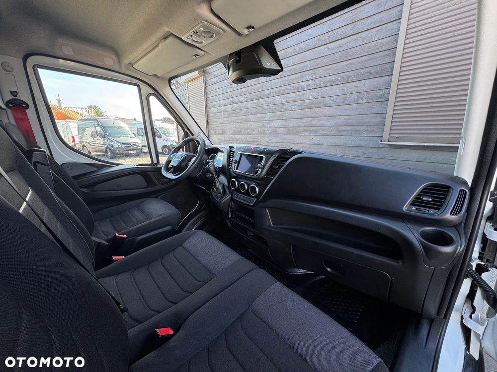 Iveco DAILY - 18