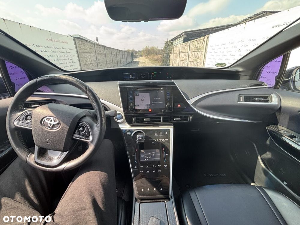 Toyota Mirai - 8