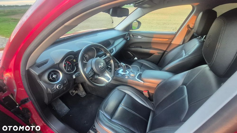 Alfa Romeo Stelvio - 2