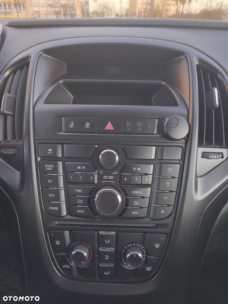 Opel Astra IV 1.7 CDTI Essentia - 11