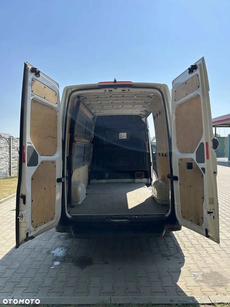 Volkswagen Crafter - 12
