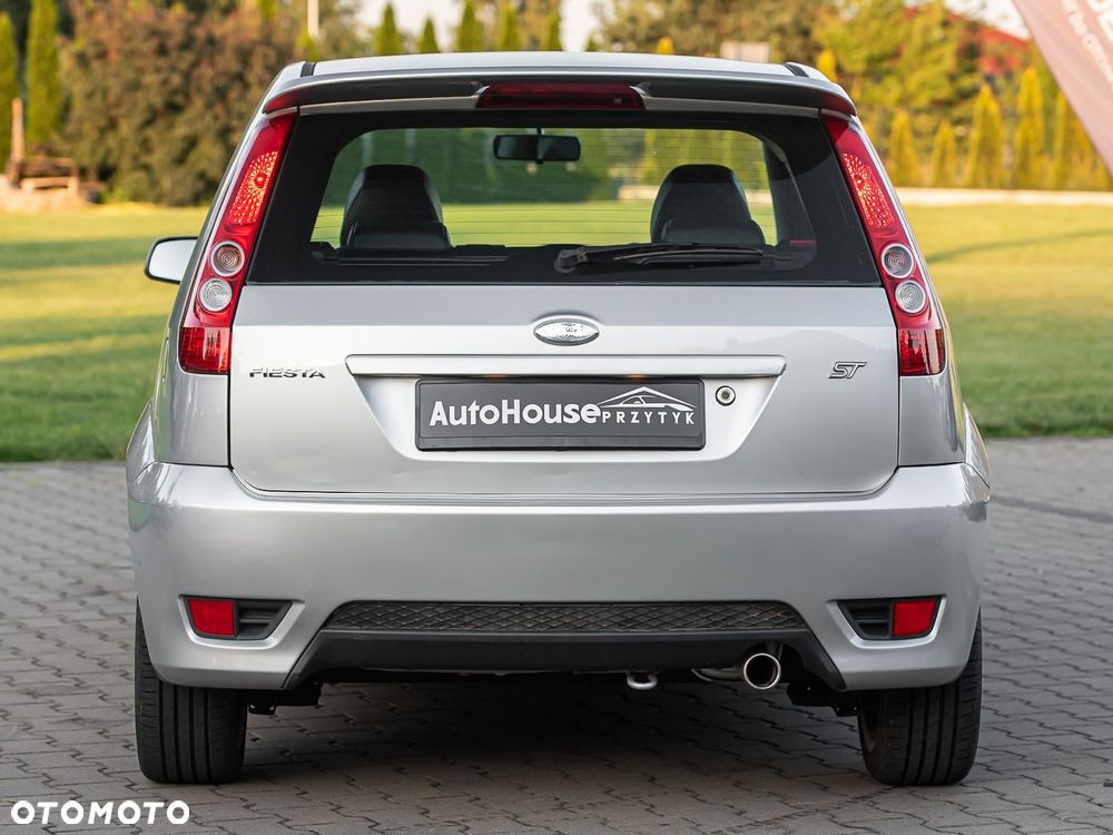 Ford Fiesta - 9