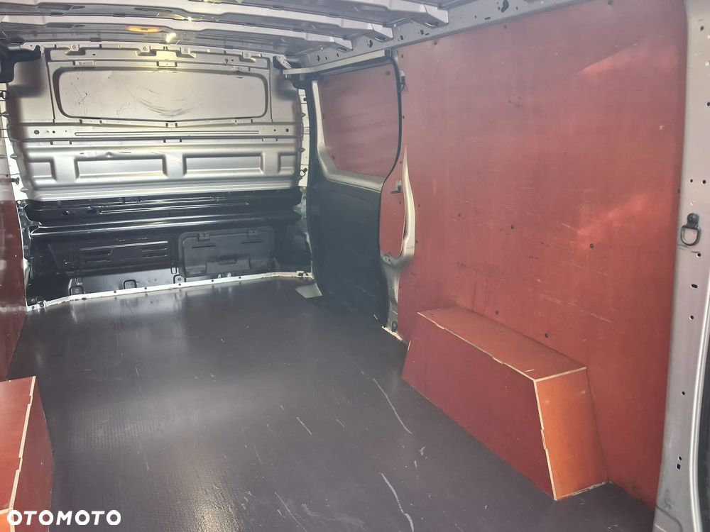 Renault Trafic - 26