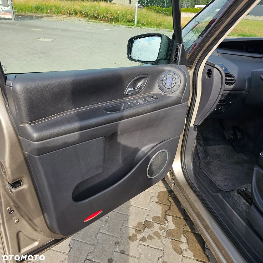 Renault Espace 2.0 dCi FAP Edition PGA - 16