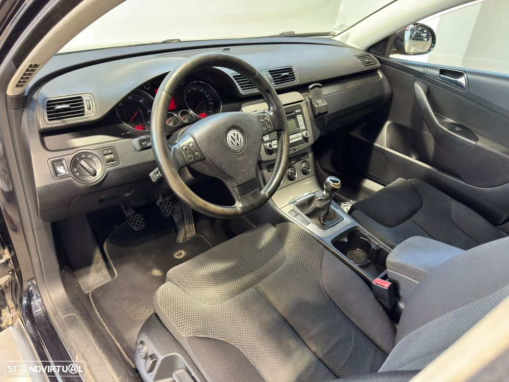 VW Passat 2.0 TDI 4M Confortline - 13