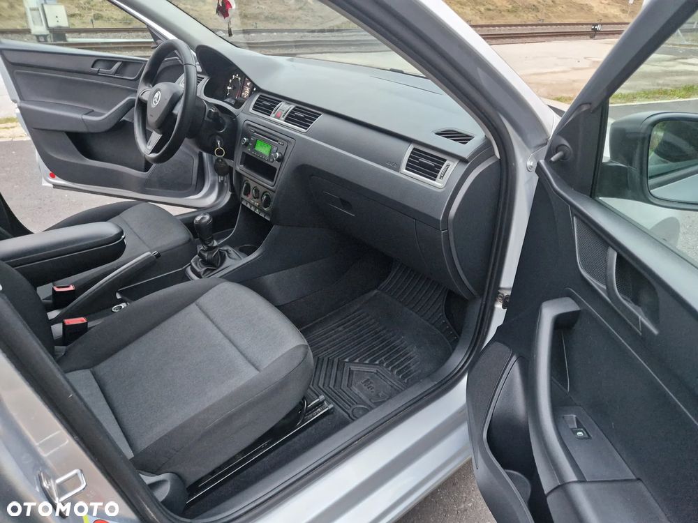 Skoda RAPID 1.2 TSI Ambition - 10
