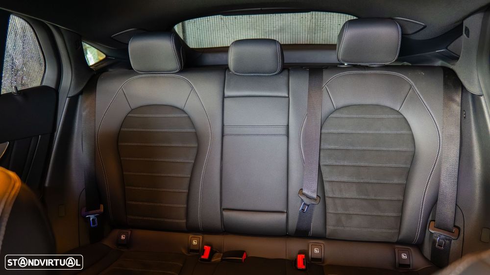 Mercedes-Benz GLC 300 de Coupe 4Matic 9G-TRONIC AMG Line Plus - 28