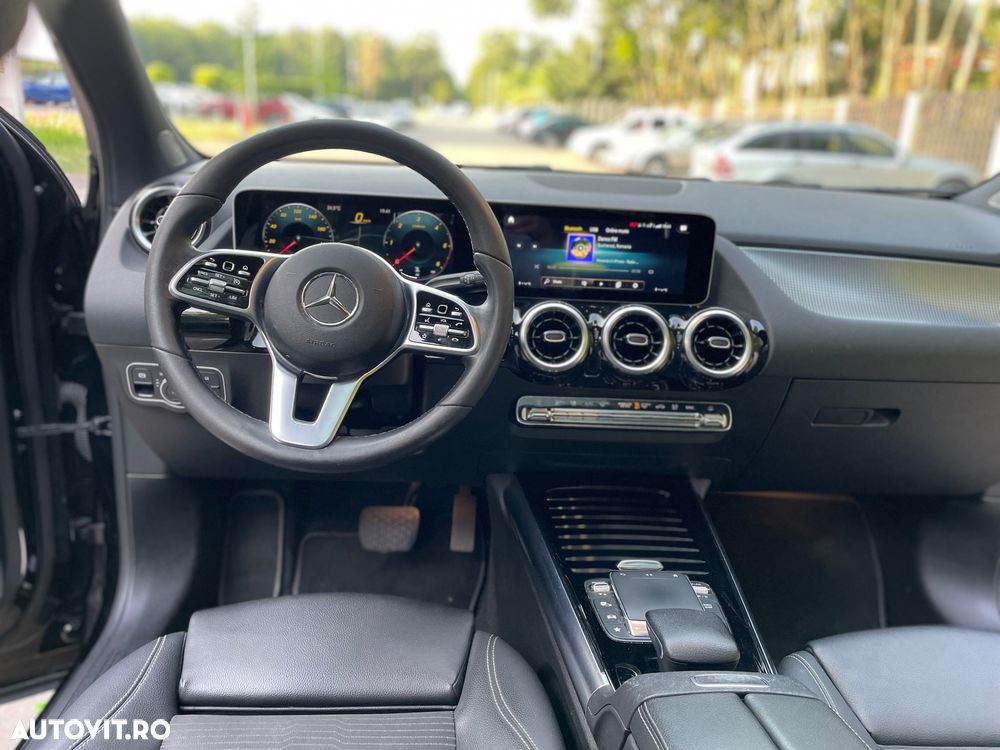 Mercedes-Benz GLA - 9