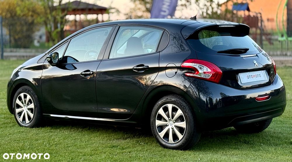 Peugeot 208 - 9